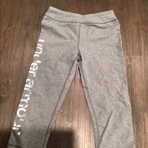 Girls under armor capris YM